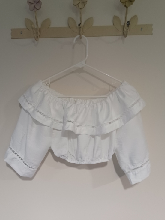 SHEIN Tops - White Elastic Off-Shoulder Crop Top